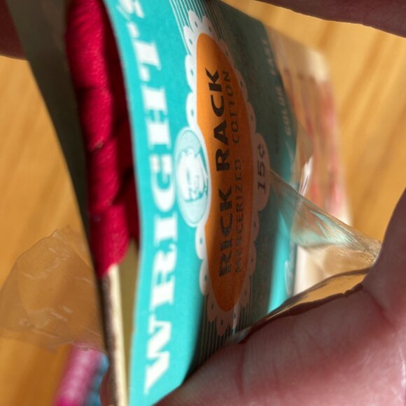 Sewing Notions and Thread Bundle Vintage - Picture 9 of 16